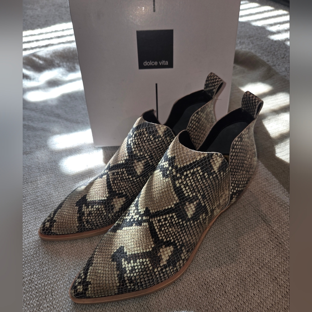 Dolce Vita Women's Snakeskin Ankle Boots - Black and Tan
